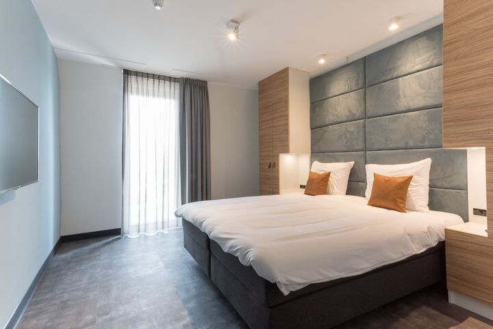 Room 10 of 61