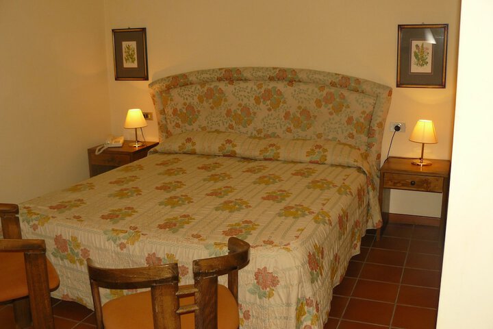 Room 5 of 28