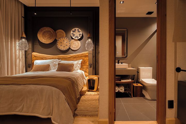 Room 5 of 92