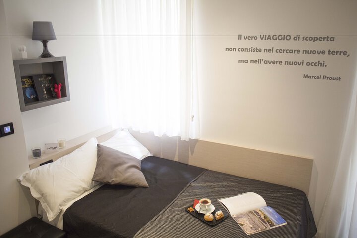 Room 5 of 50