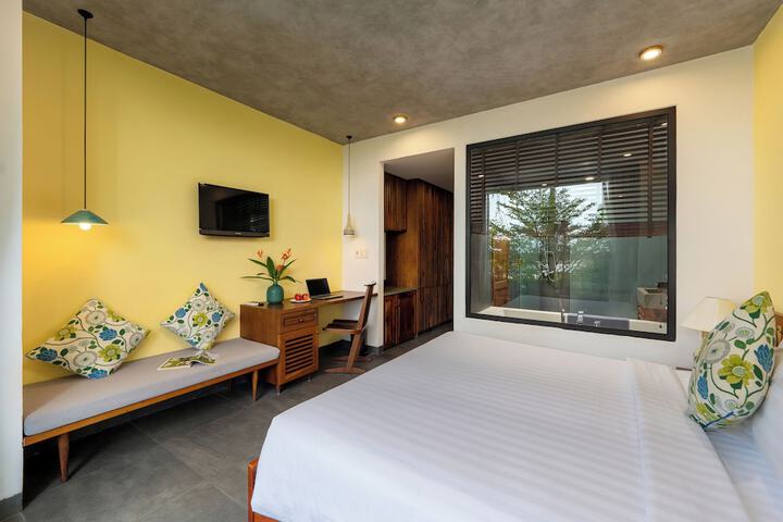 Room 18 of 89