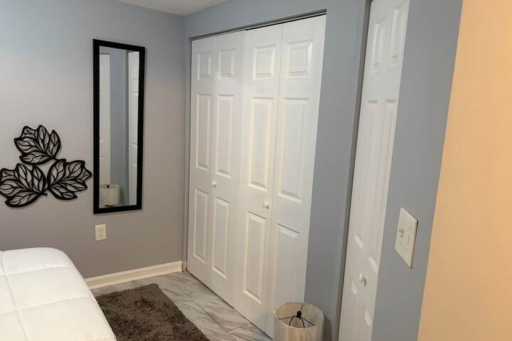 Room 4 of 14