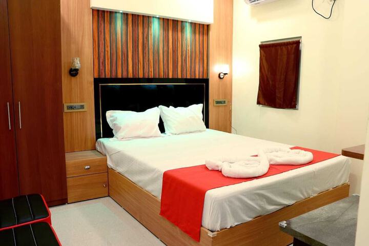 Room 7 of 17