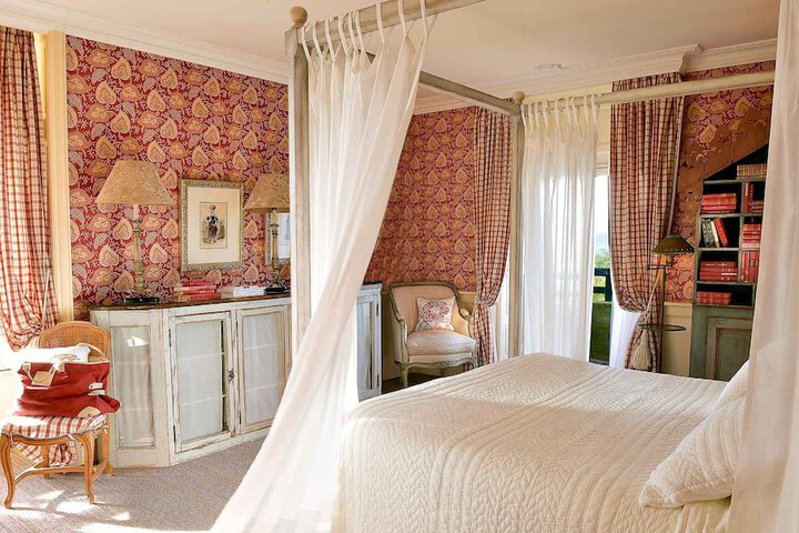 Room 3 of 43