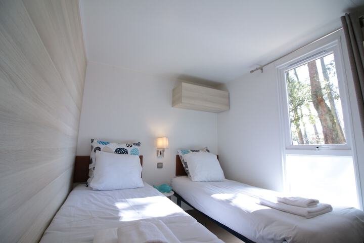 Room 8 of 79
