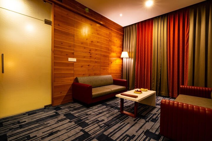 Room 29 of 48