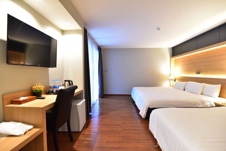 Room 28 of 78