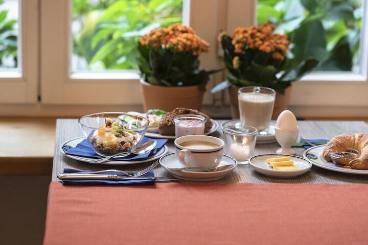 Breakfast/Coffee Service 27 of 36