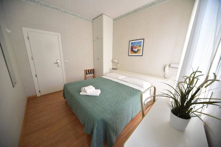 Room 7 of 21