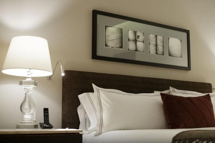 Room 8 of 43
