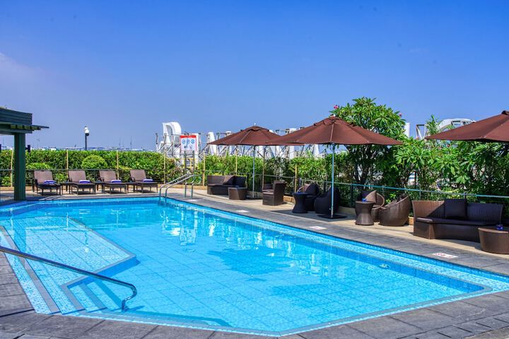 Hotel with Pool