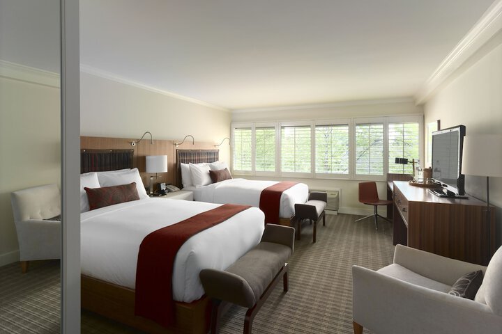 Double Deluxe King Bed (3 of 4)
