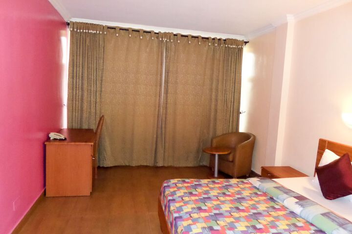 Room 20 of 33
