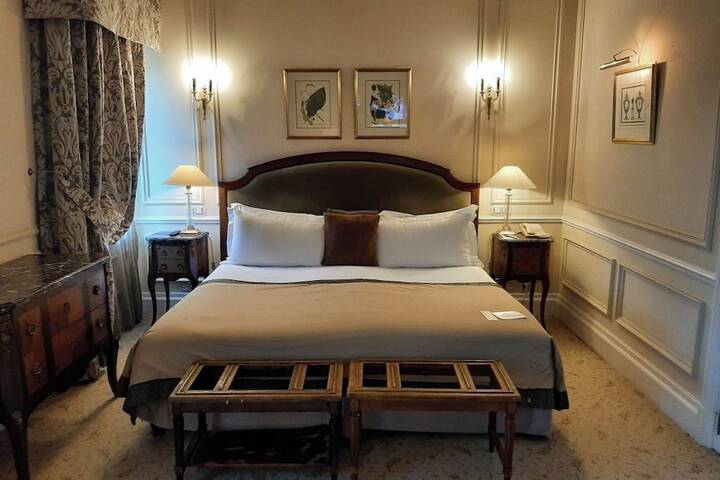 Room 28 of 181