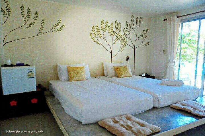 Room 9 of 75