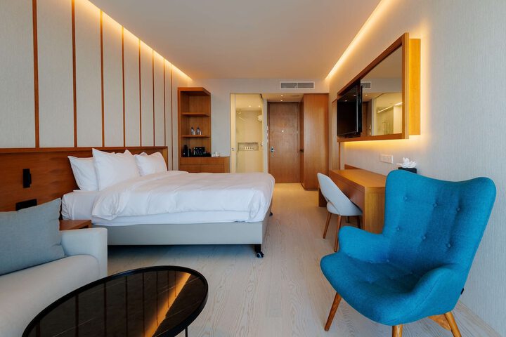 Room 13 of 92
