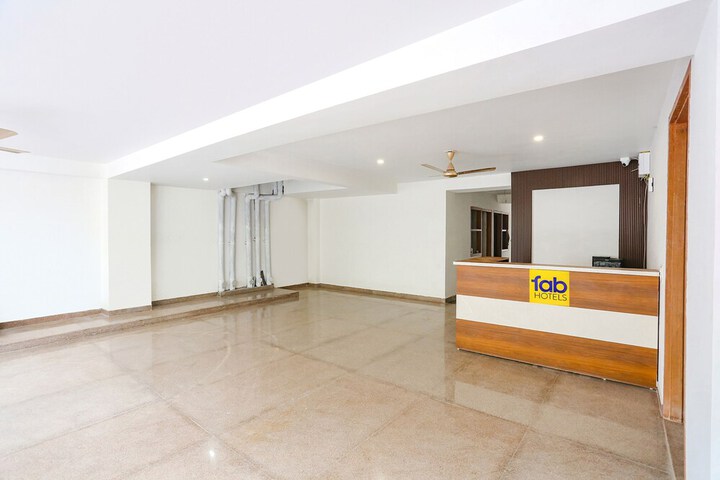 Hotel Interior 8 of 25