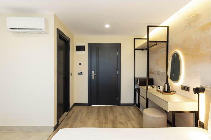 Room 70 of 111