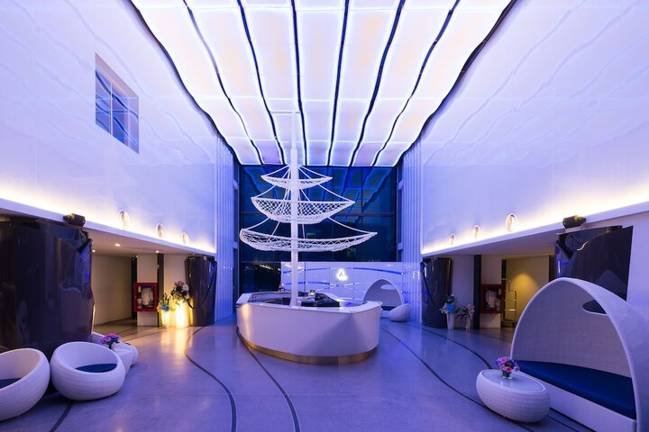 Hotel Interior 4 of 121