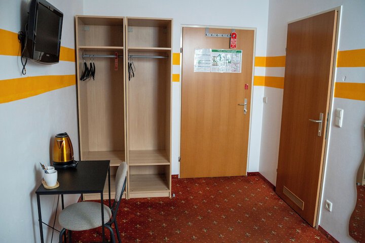Room 31 of 45