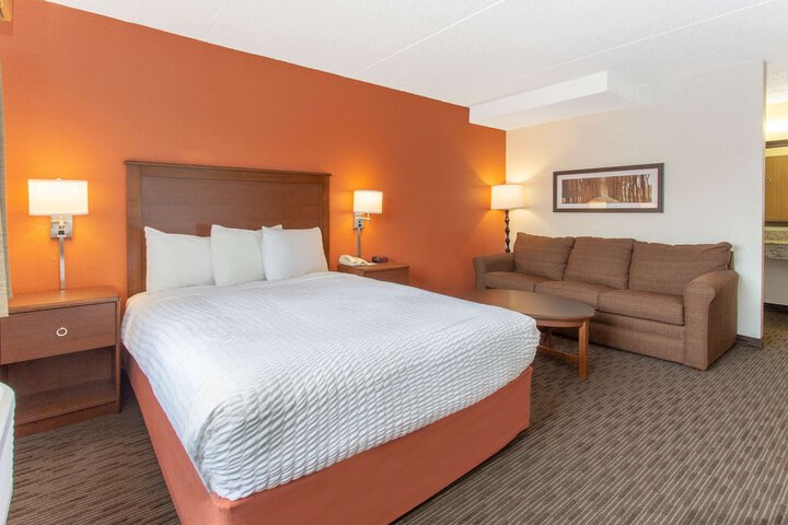 Room 14 of 34