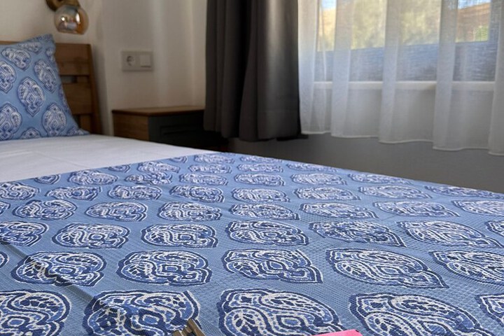 Room 16 of 37
