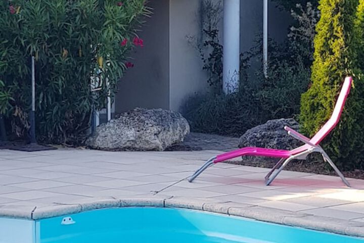 Pool 11 of 24