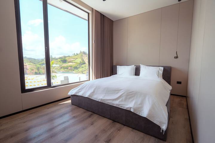 Room 36 of 159