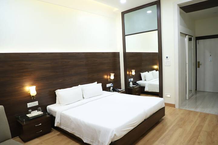 Room 9 of 56