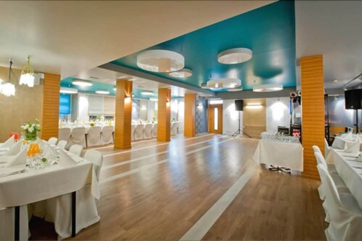 Ballroom/Hall 38 of 47