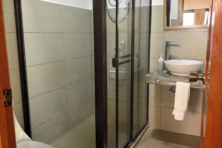 Room 15 of 111