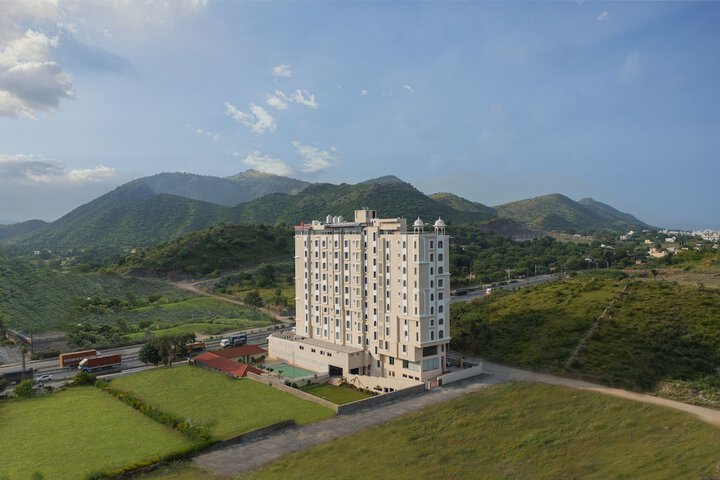 Hotel 72 of 76