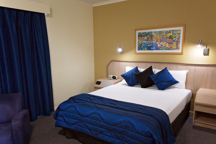 Room 9 of 74