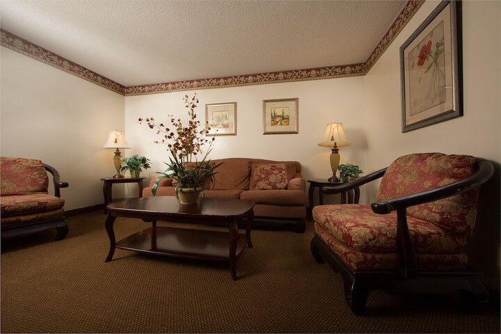 1 Bedroom Suite 2 Double Beds Sofa (6 of 7)