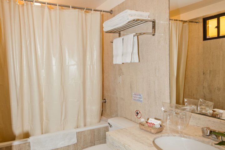 Room 43 of 69