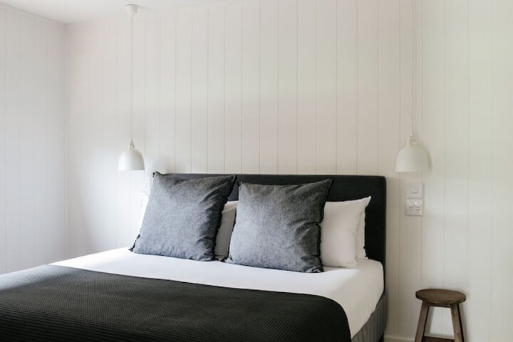 Room 3 of 23