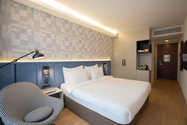 Room 16 of 96