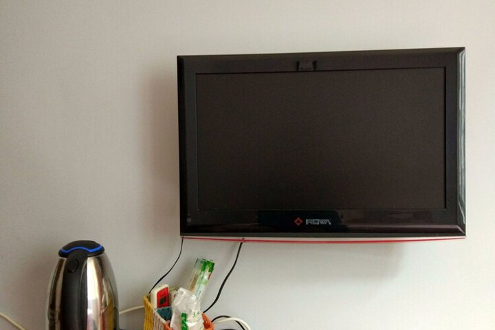 Room 9 of 28