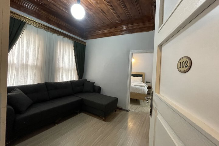 Room 59 of 100