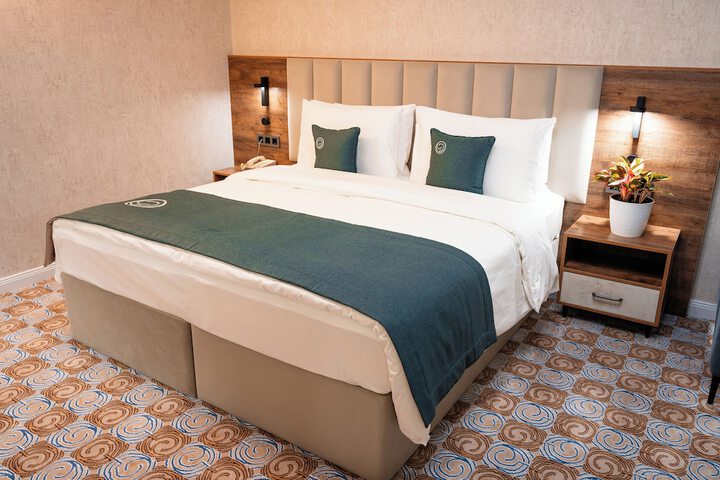 Room 4 of 14