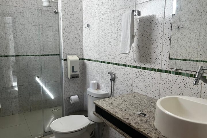 Room 9 of 18