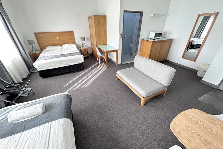 Room 17 of 49