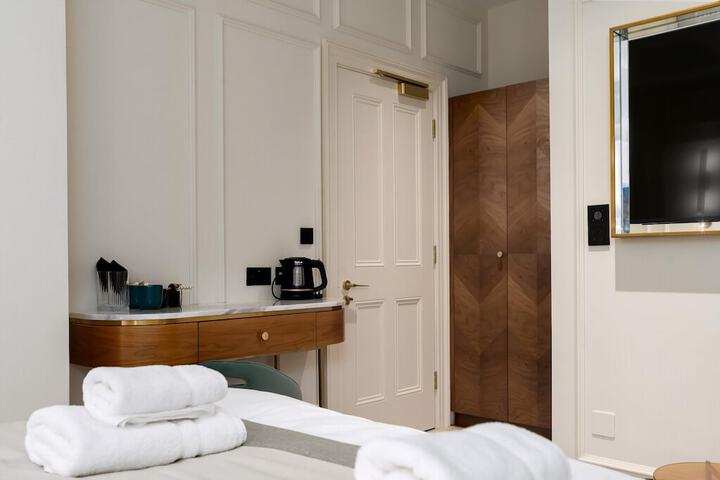 Room 208 of 280