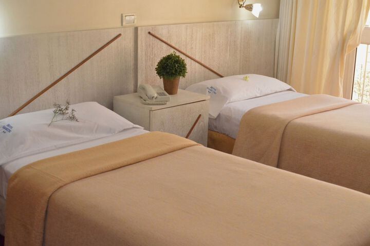 Room 12 of 24