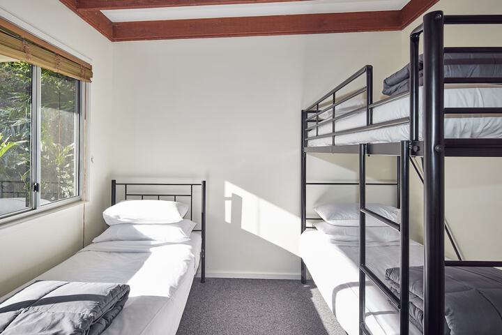 Room 20 of 137
