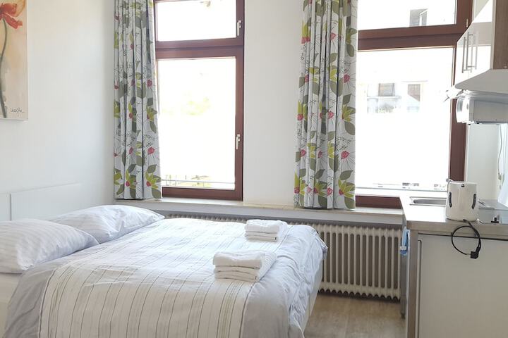Room 6 of 156