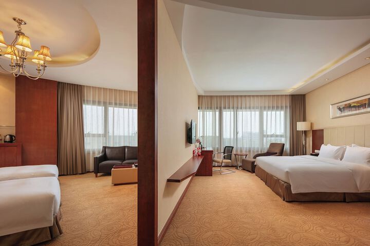 Room 11 of 42