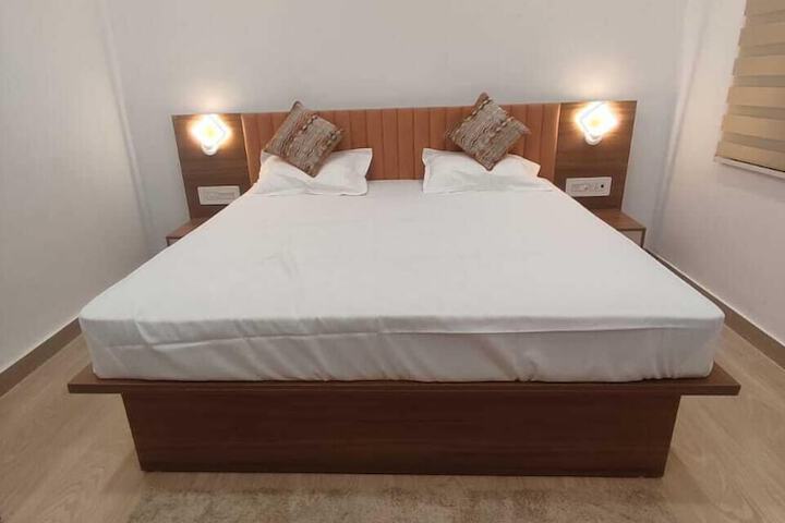 Room 6 of 36