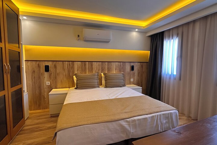 Room 34 of 123