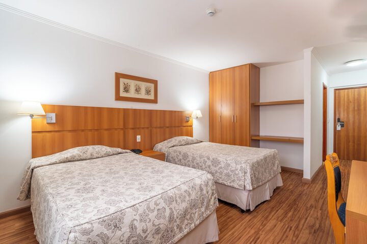 Room 8 of 41